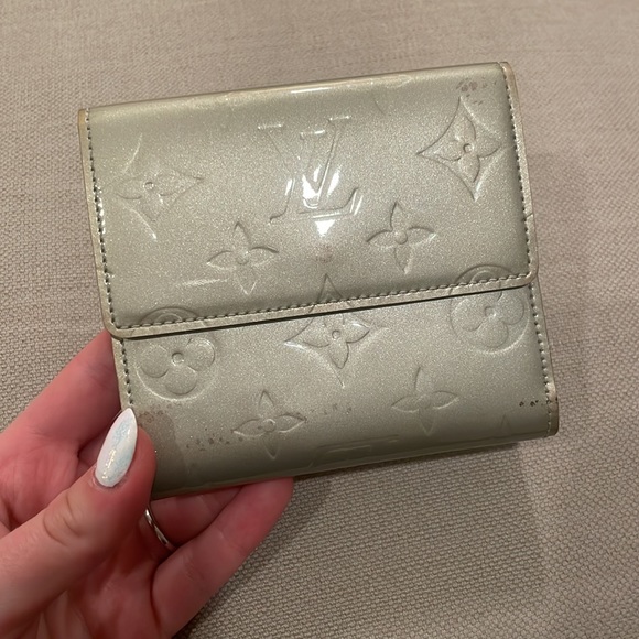 Vintage💚Louis Vuitton💚Monogram Patent Vernis Elise Wallet Perle - Picture 4 of 14